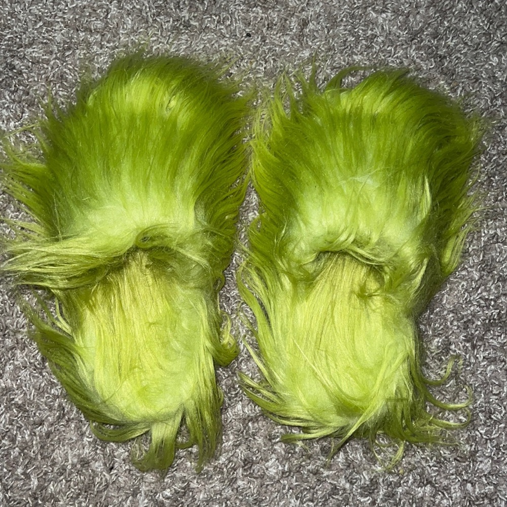 Grinch purse & slides set